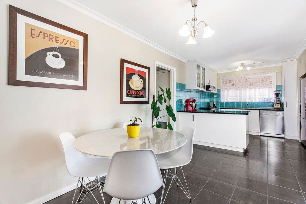 123 McFadzean Avenue, RESERVOIR VIC 3073, Reservoir - Thumbnail 2