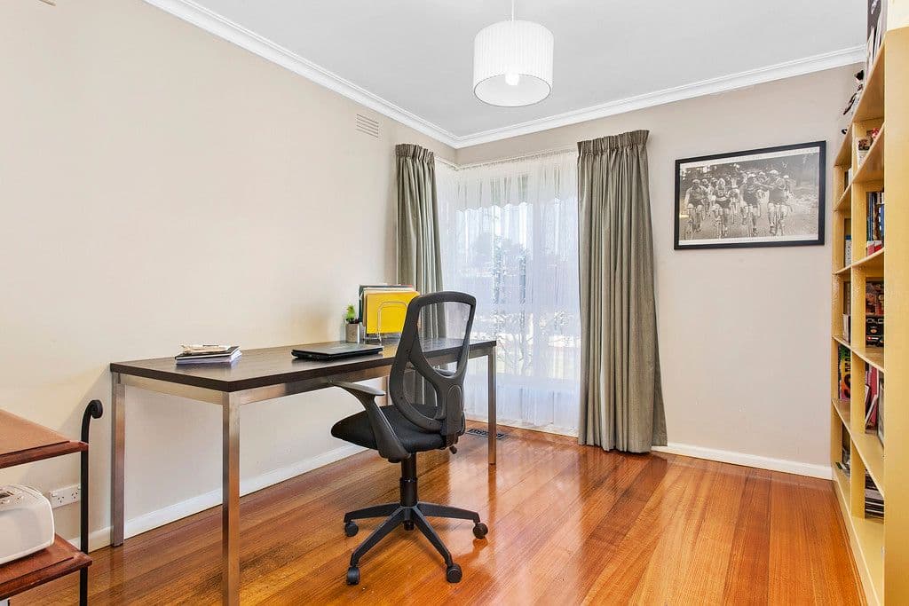 123 McFadzean Avenue, RESERVOIR VIC 3073, Reservoir - Thumbnail 4