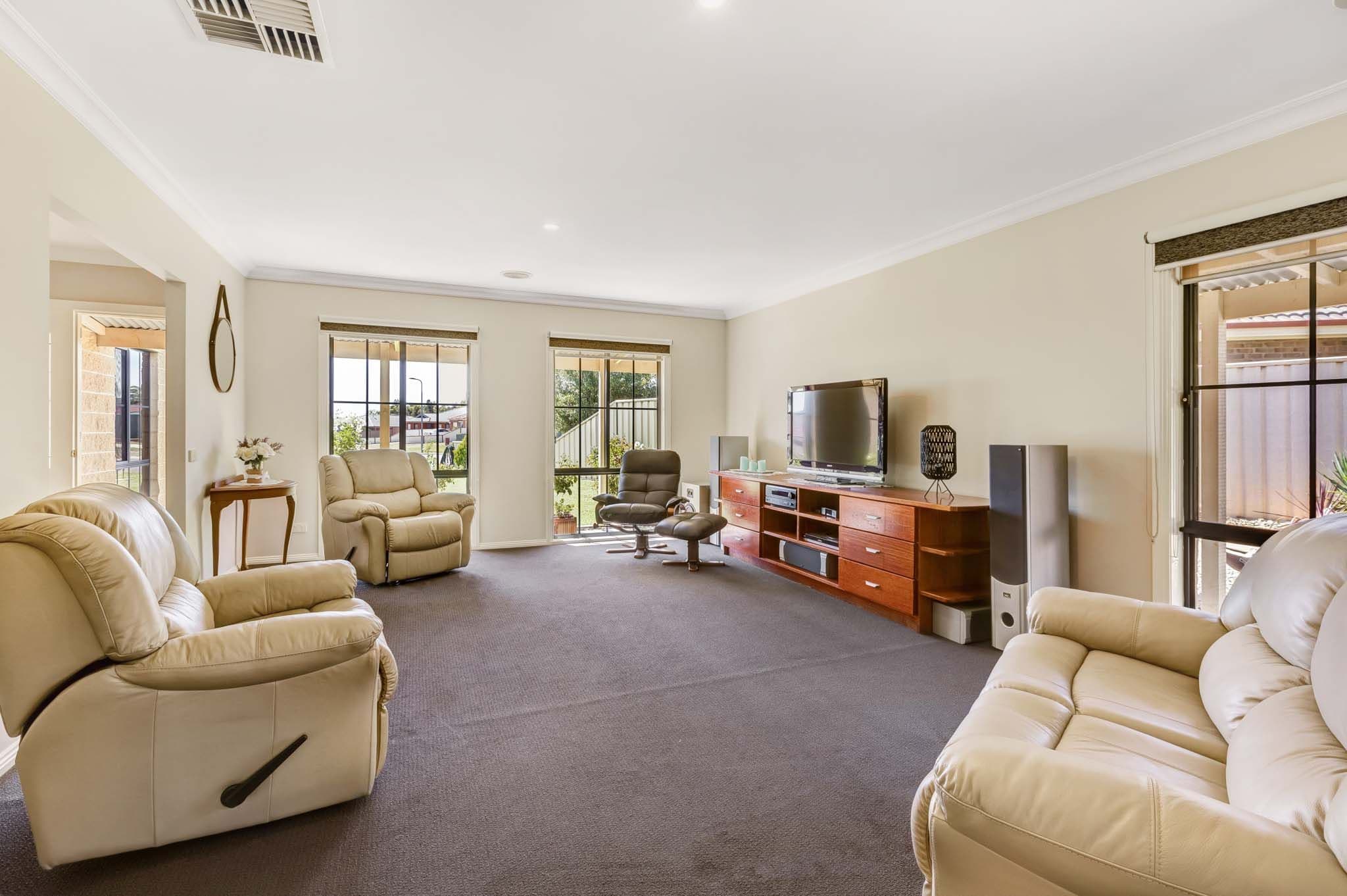 15 Muscat Court, Rutherglen VIC 3685, Rutherglen - Thumbnail 3