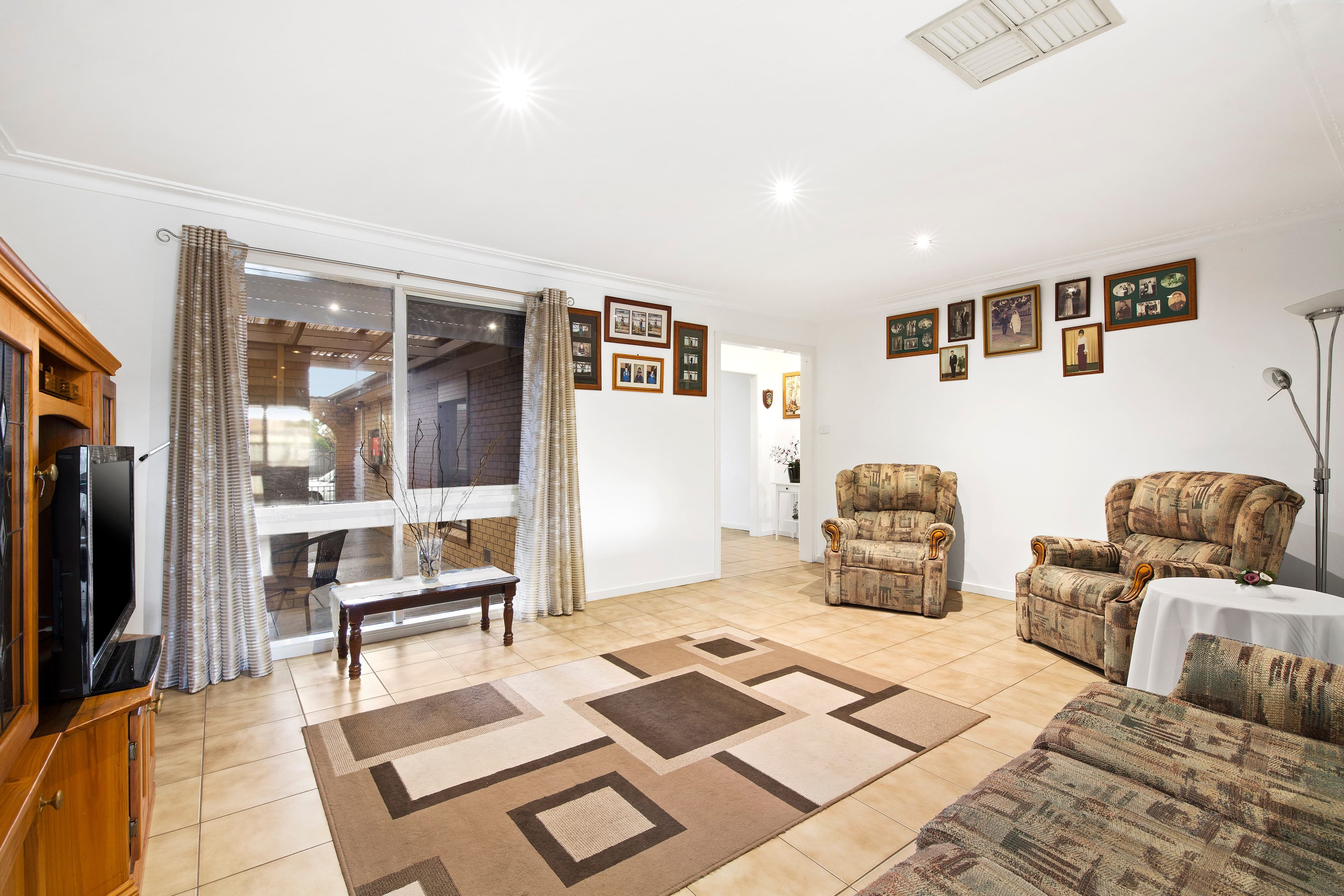 34 Coventry Crescent, Mill Park VIC 3082, Mill Park - Thumbnail 4
