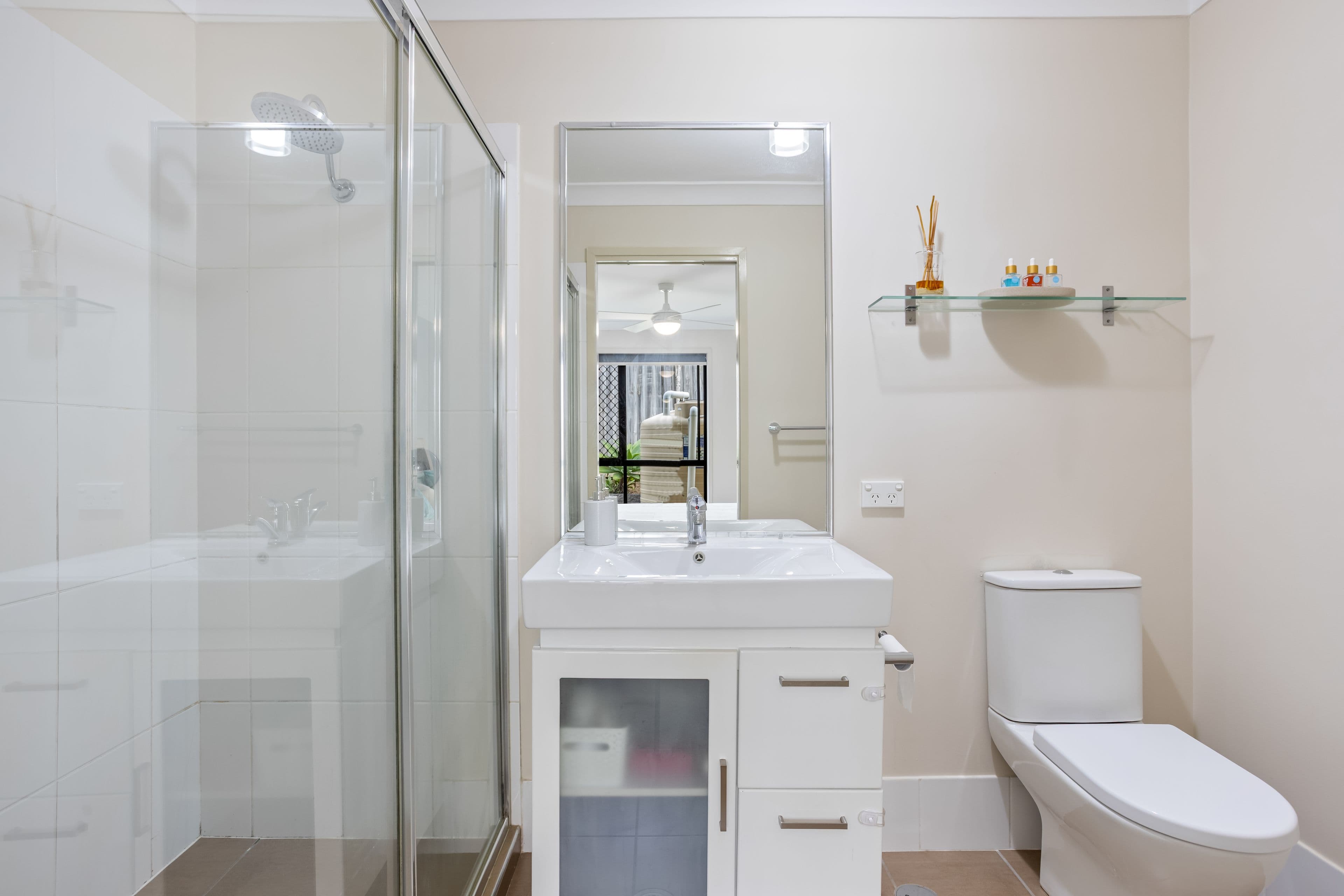 6A Gascoyne Street, Pacific Pines QLD 4211, Pacific Pines - Thumbnail 6
