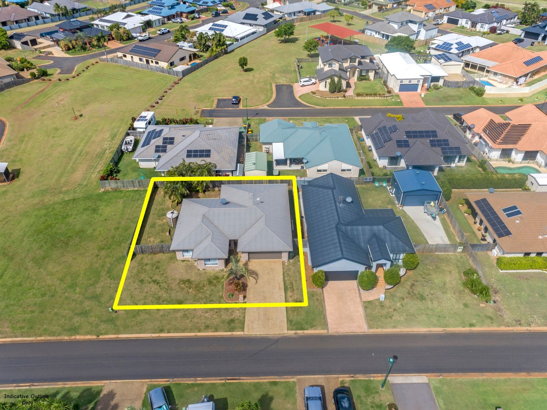 3 Toppers Drive, Coral Cove QLD 4670, Coral Cove - Thumbnail 3