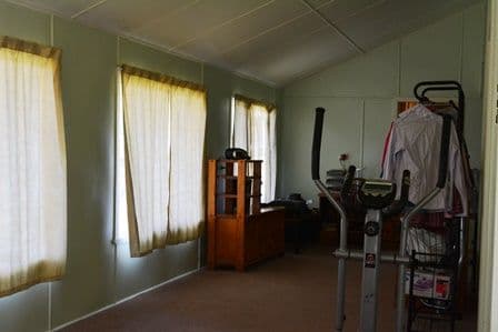 16 Hawthorn Street, Blackall QLD 4472, Blackall - Thumbnail 2