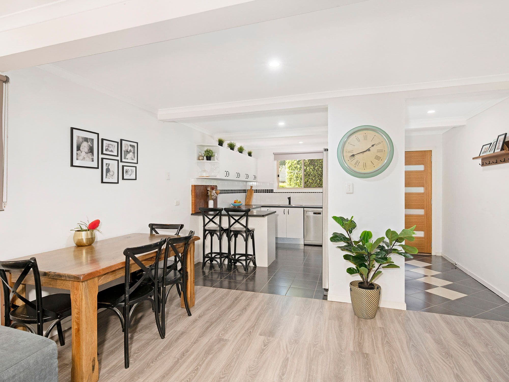 145 Broadwater Road, Mount Gravatt East QLD 4122, Upper Mount Gravatt - Thumbnail 2