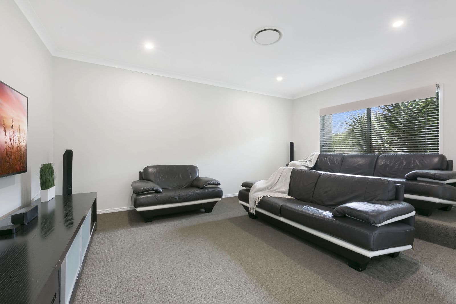 5 Boogaerdt Rise, Bonogin QLD 4213, Bonogin - Thumbnail 4