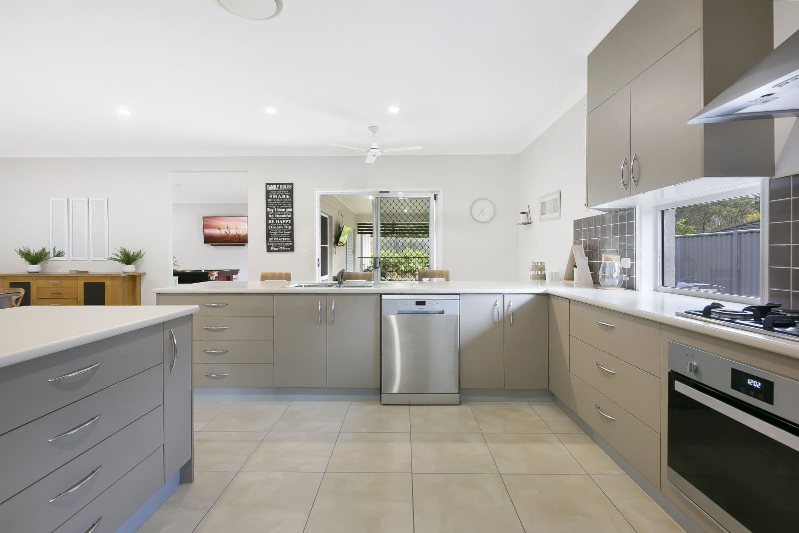 5 Boogaerdt Rise, Bonogin QLD 4213, Bonogin - Thumbnail 6