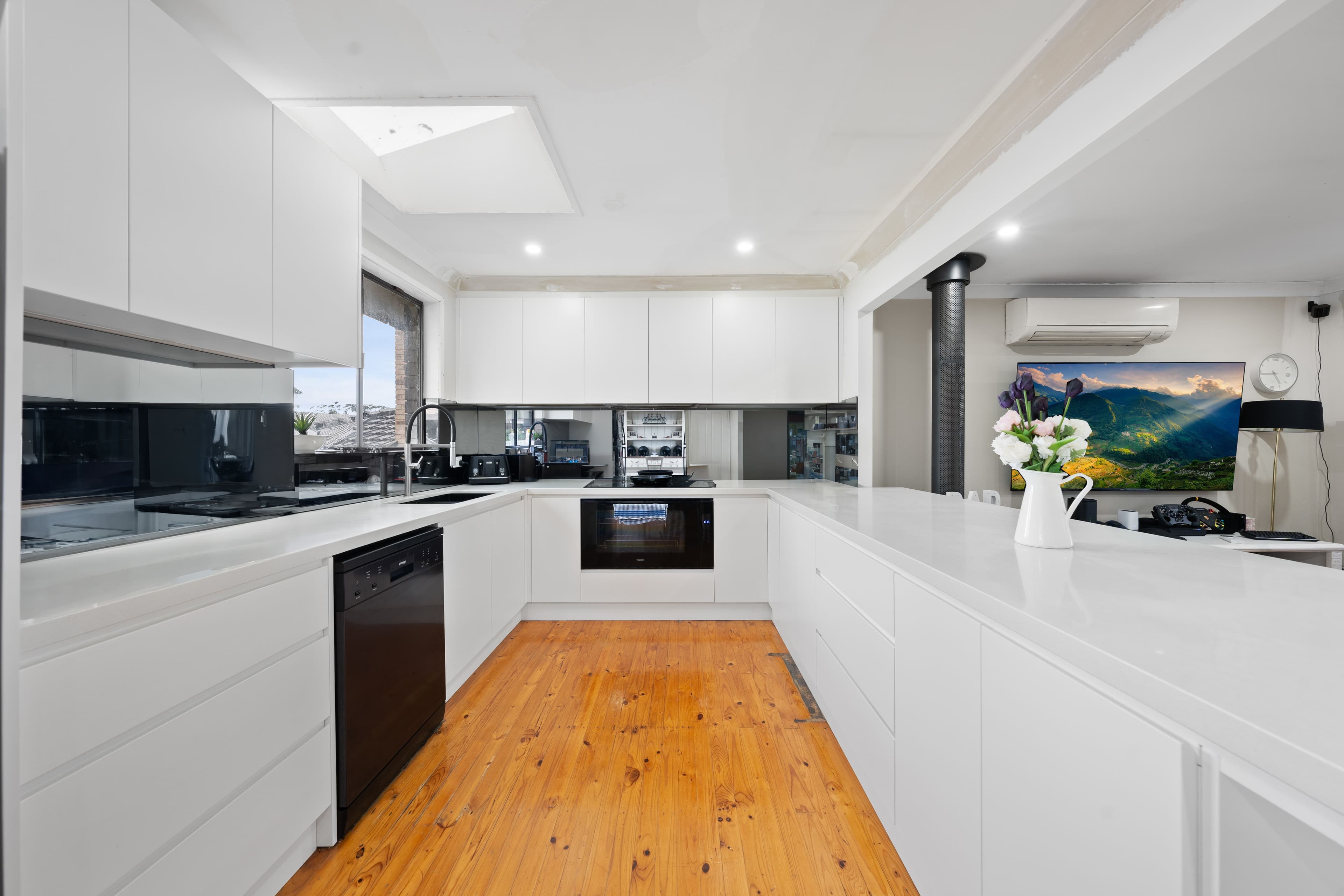 11 Macaulay Street, Wetherill Park NSW 2164, Wetherill Park - Thumbnail 3