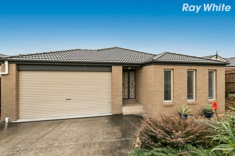 16 Yellow Gum Drive, Pakenham VIC 3810, Pakenham - Thumbnail 2