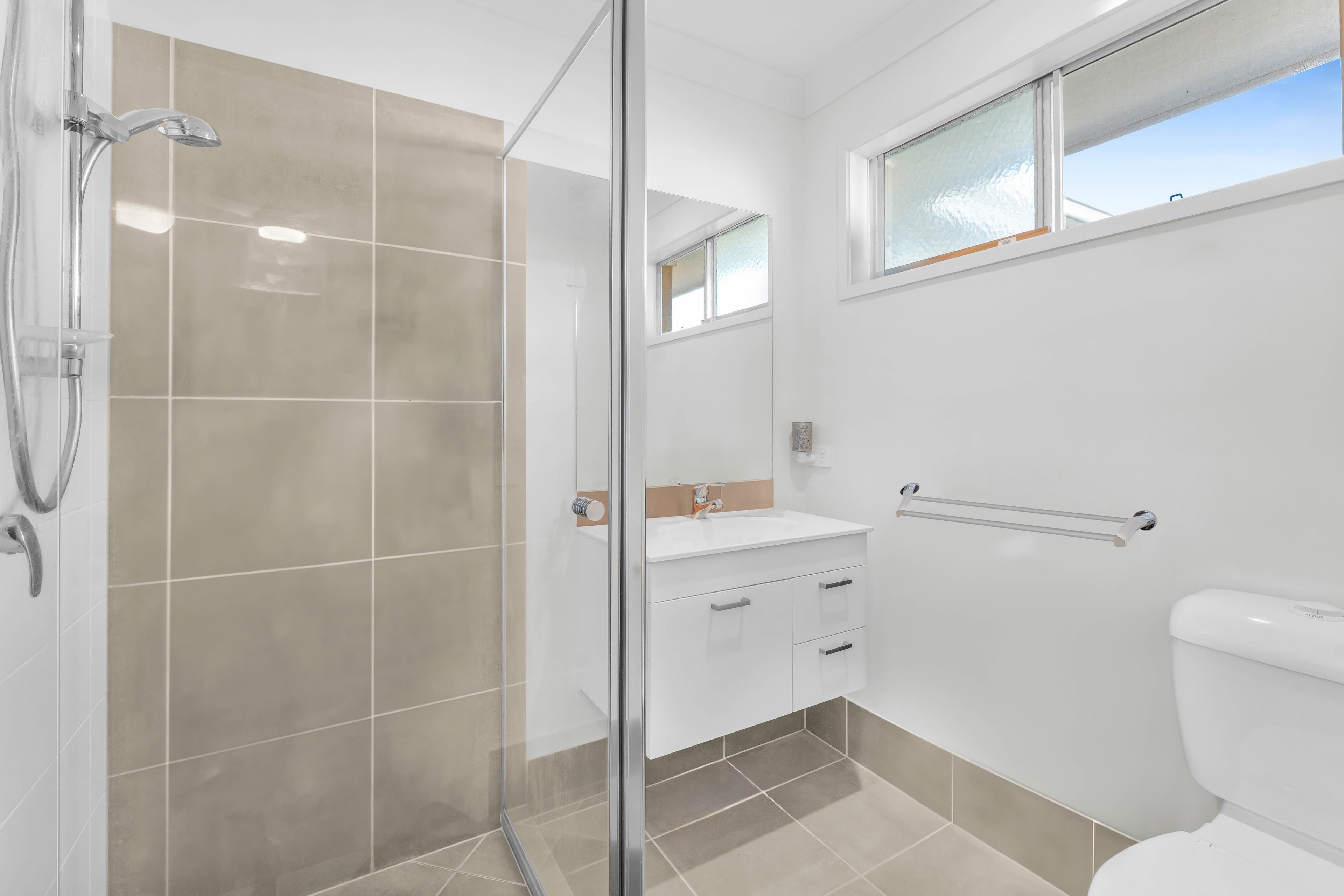 11 Cotton Crescent, Redbank Plains QLD 4301, Redbank Plains - Thumbnail 6