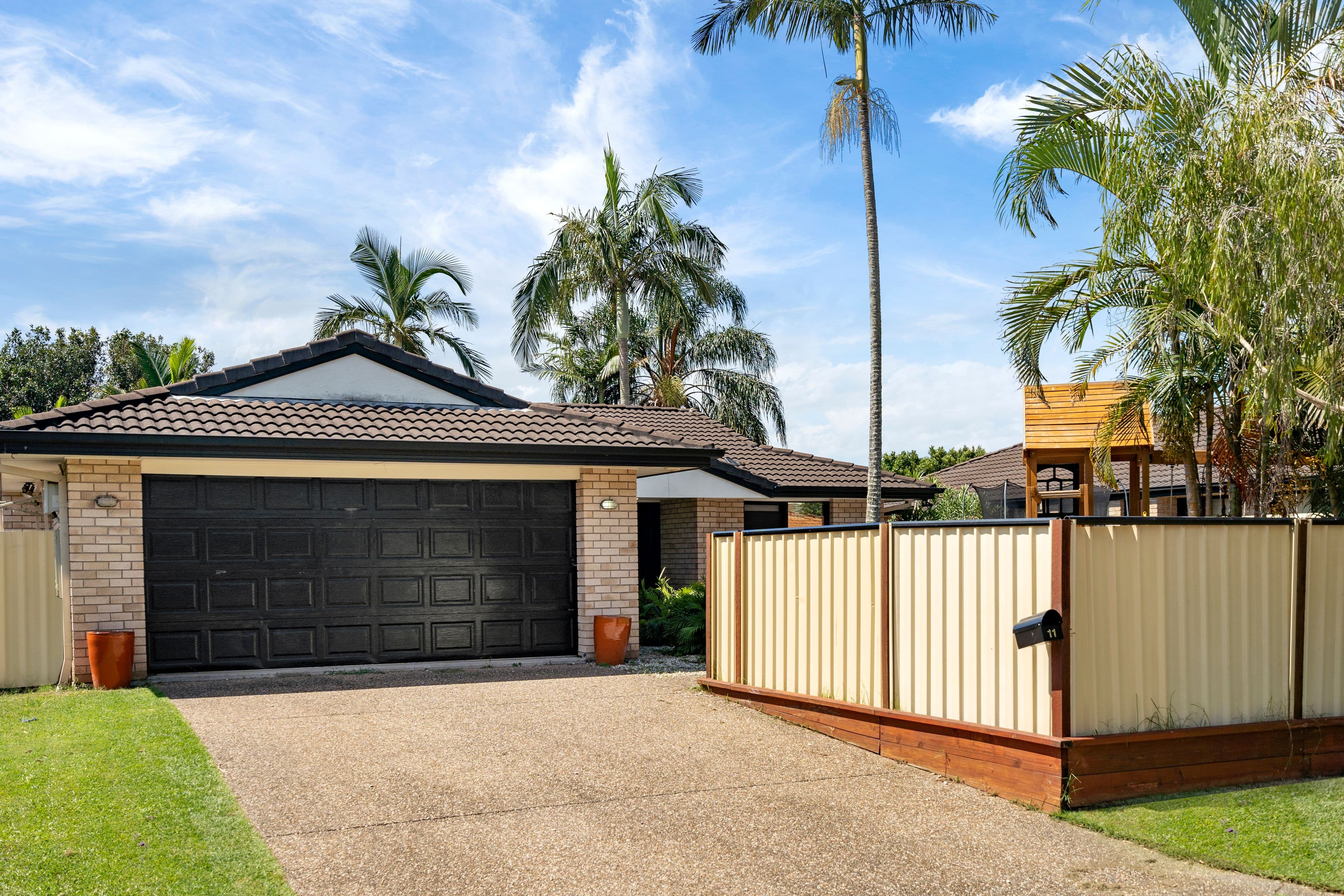 11 Lake Breeze Drive, Loganholme QLD 4129, Loganholme - Thumbnail 2