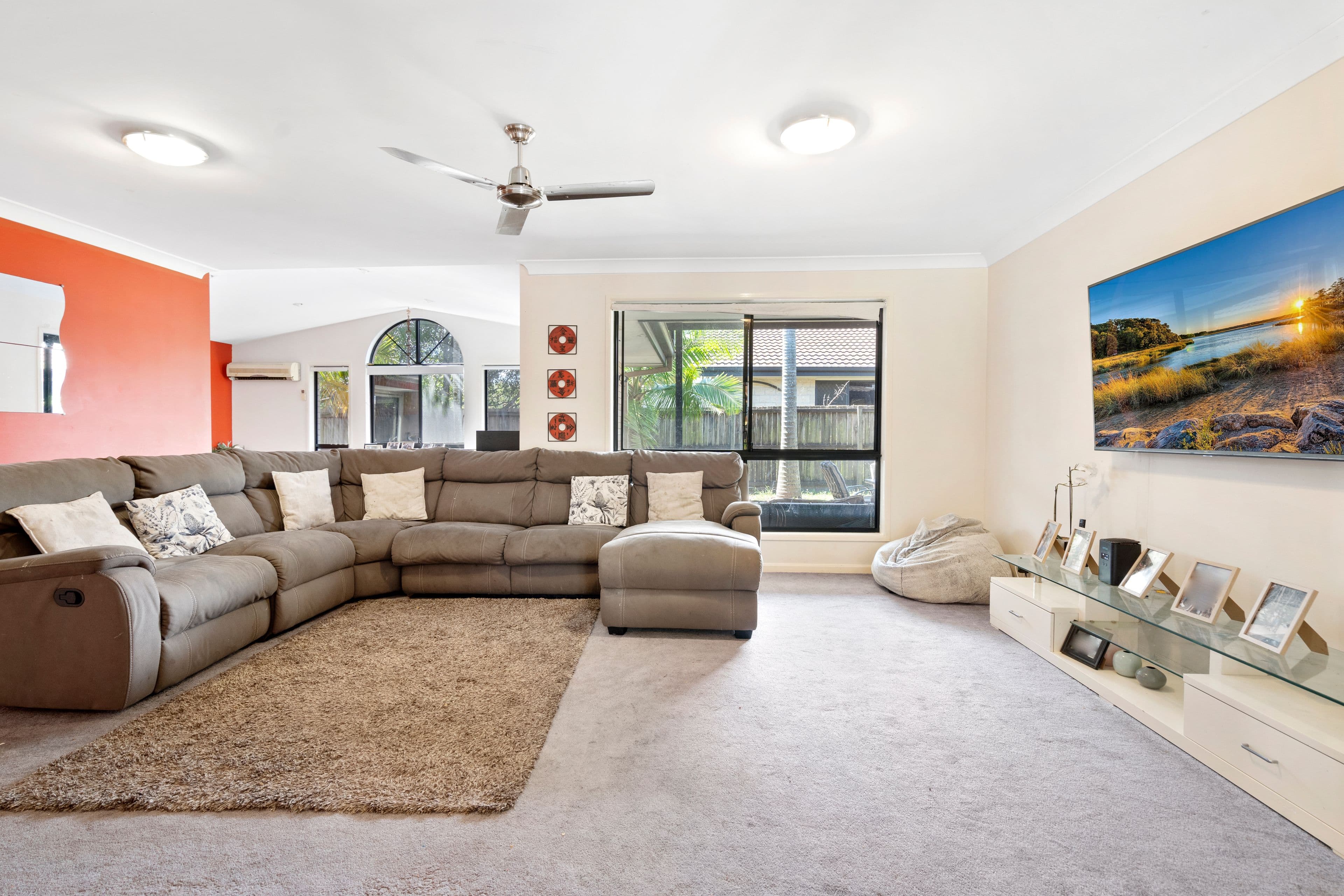11 Lake Breeze Drive, Loganholme QLD 4129, Loganholme - Thumbnail 3