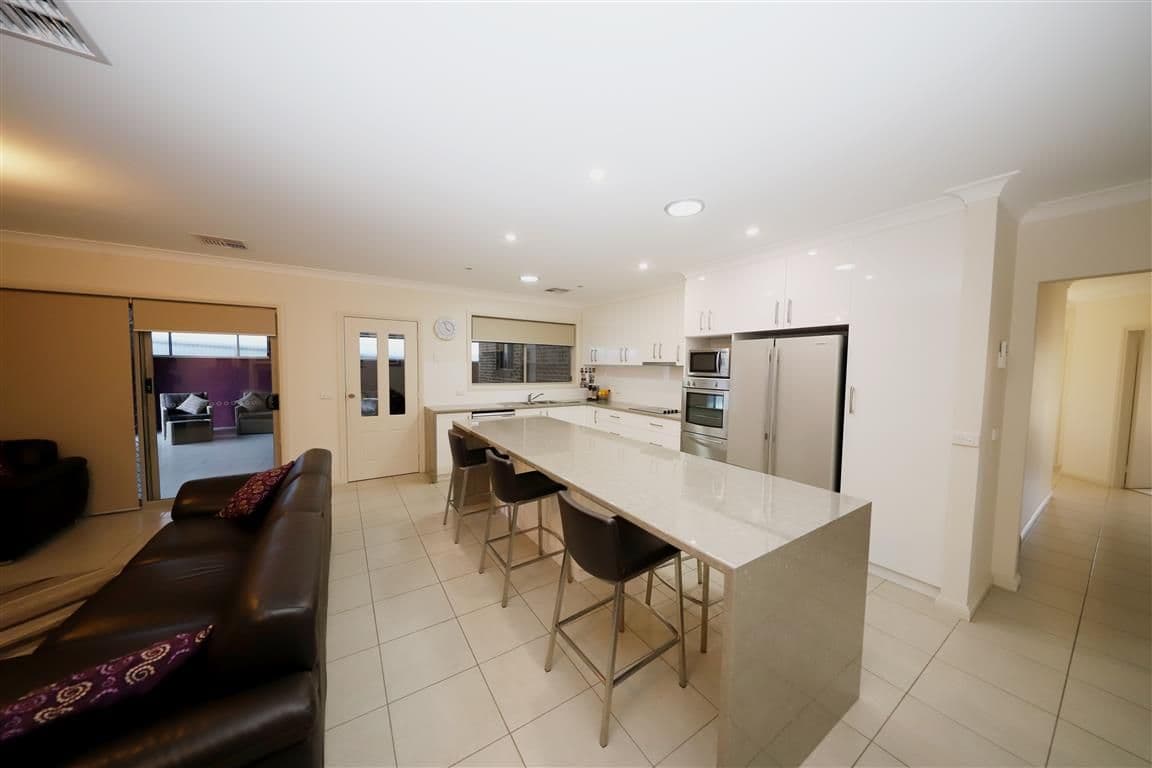81 Lynch Street, Adelong - Thumbnail 3