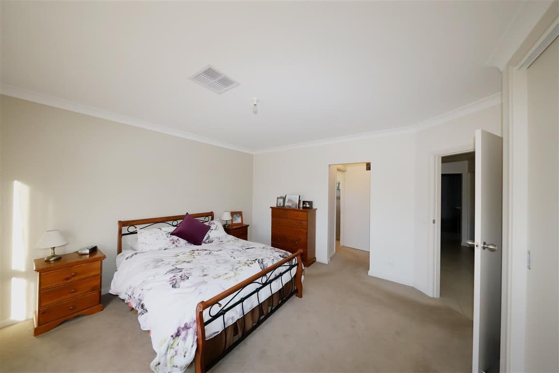 81 Lynch Street, Adelong - Thumbnail 8