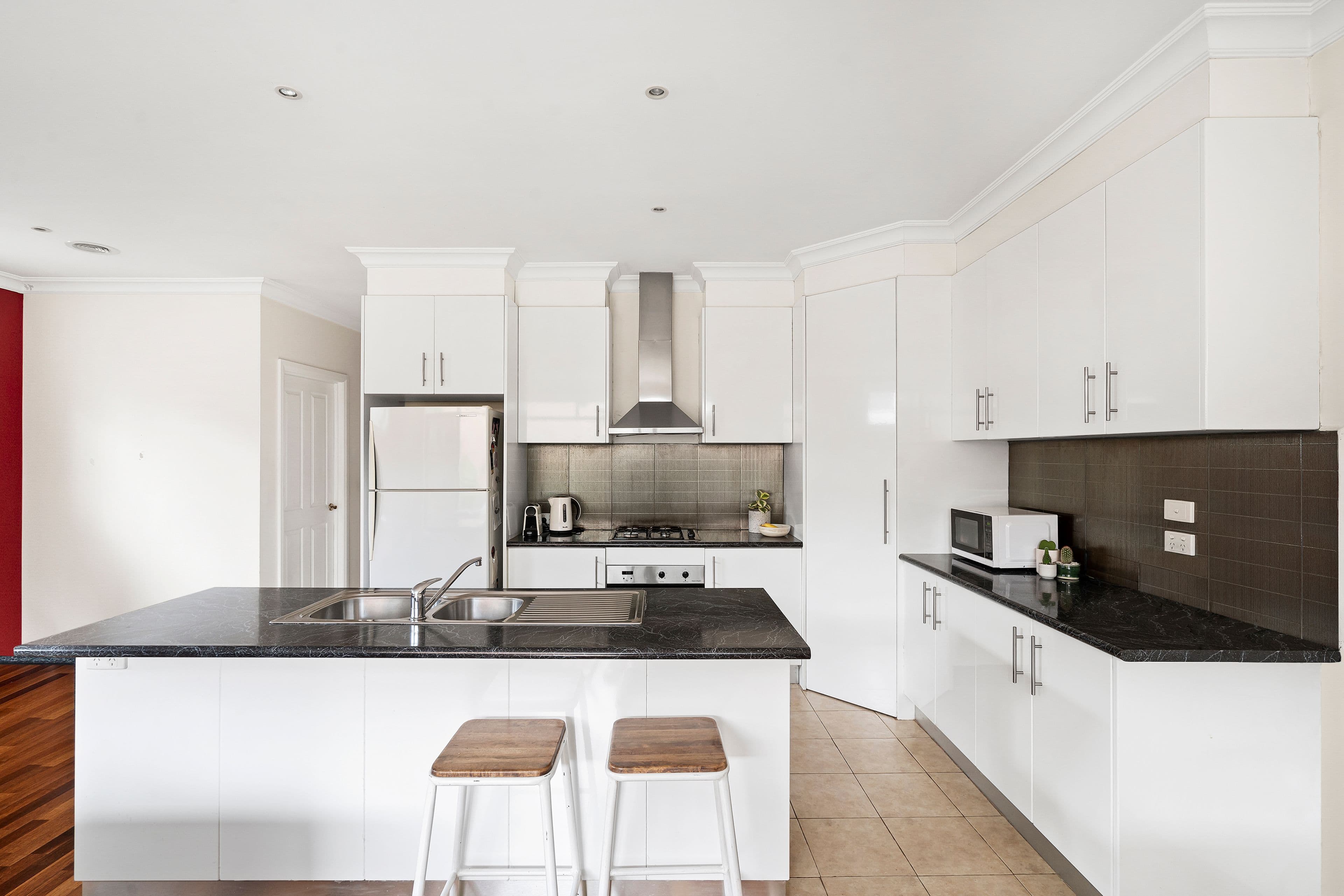48 Severn Street, Newport VIC 3015, Newport - Thumbnail 2