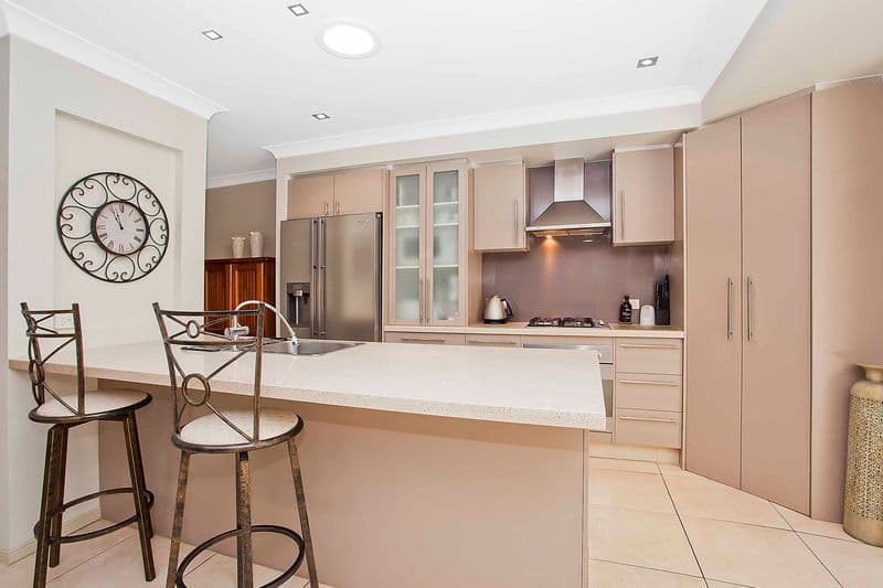 29 Curlew Crescent, BURLEIGH WATERS QLD 4220, Burleigh Waters - Thumbnail 6