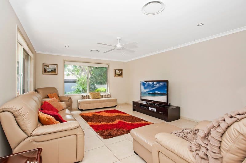 29 Curlew Crescent, BURLEIGH WATERS QLD 4220, Burleigh Waters - Thumbnail 7