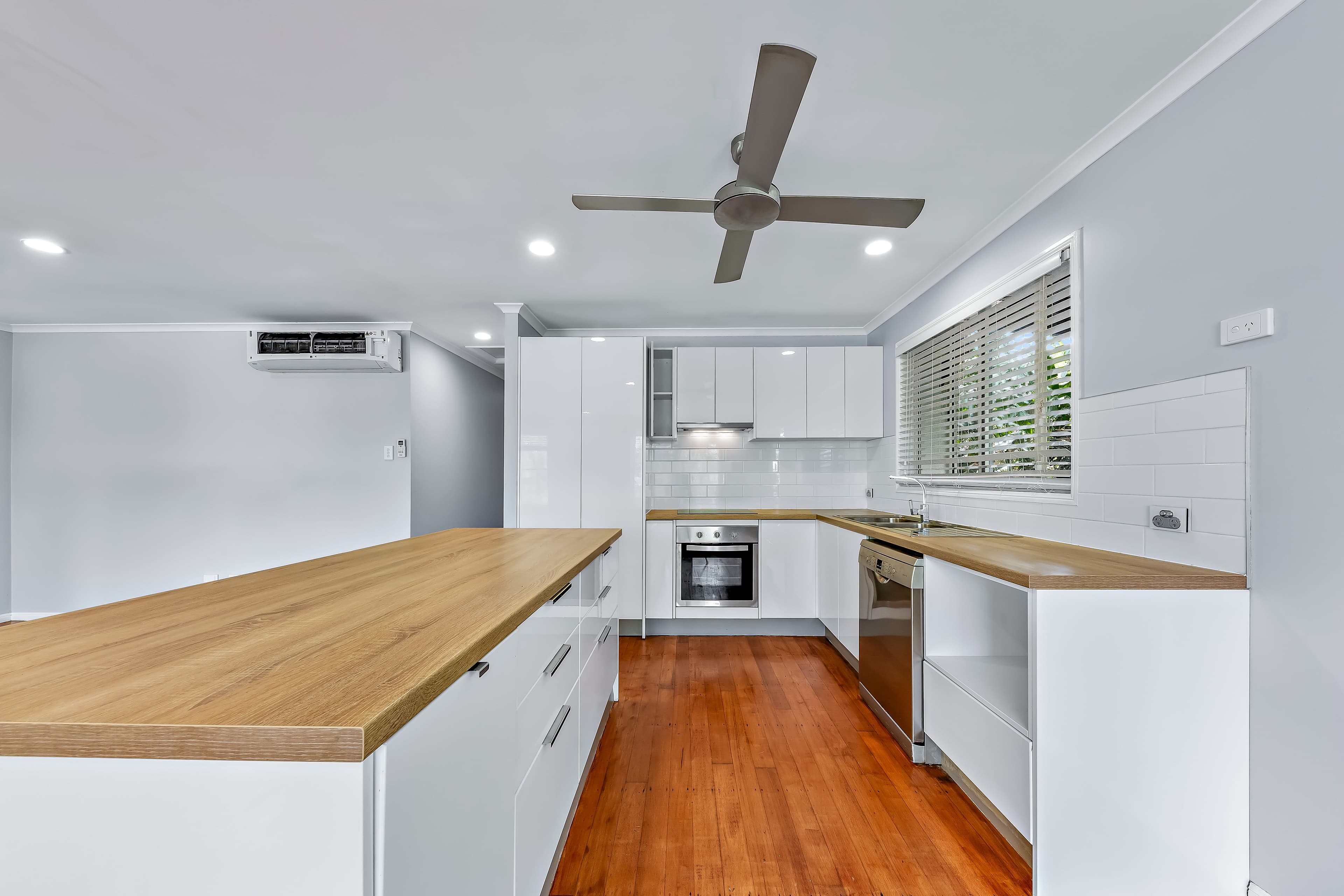 2 Hamilton Avenue, Cannonvale QLD 4802, Cannonvale - Thumbnail 5
