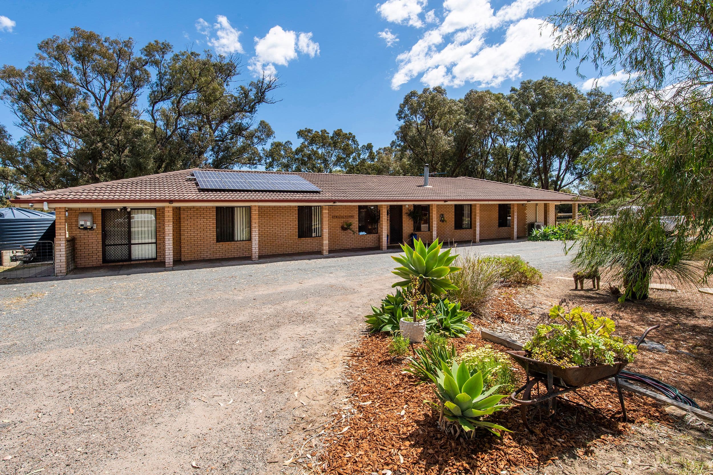 7 Winery Drive, Karnup WA 6176, Karnup - Thumbnail 2