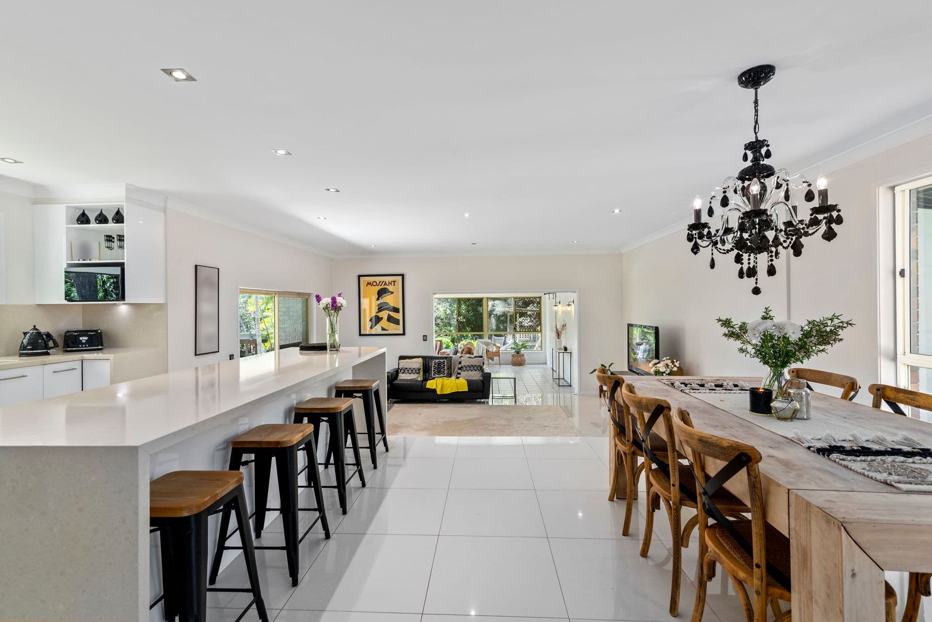 17 Cornwall Drive, Elanora QLD 4221, Elanora - Thumbnail 2