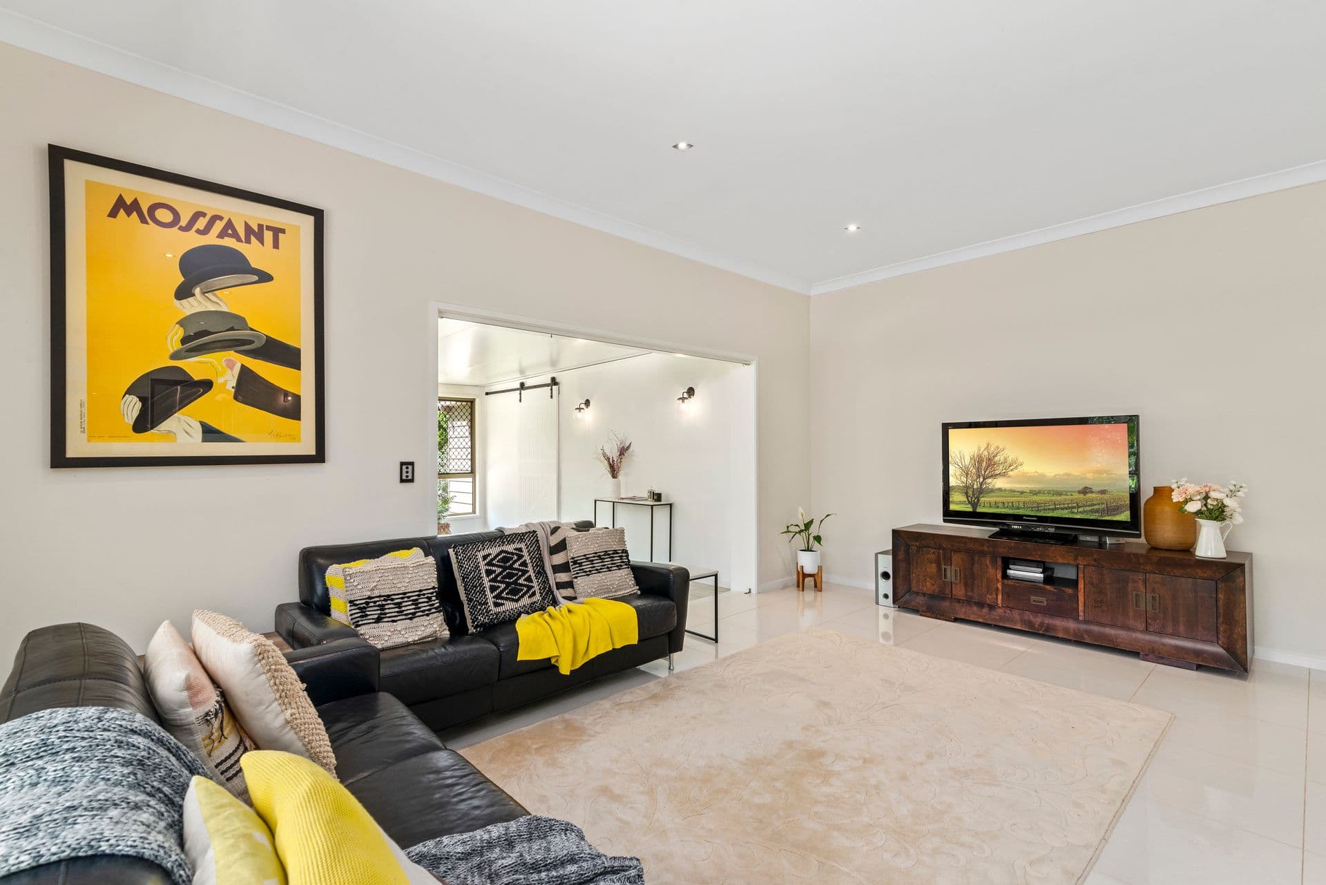 17 Cornwall Drive, Elanora QLD 4221, Elanora - Thumbnail 8