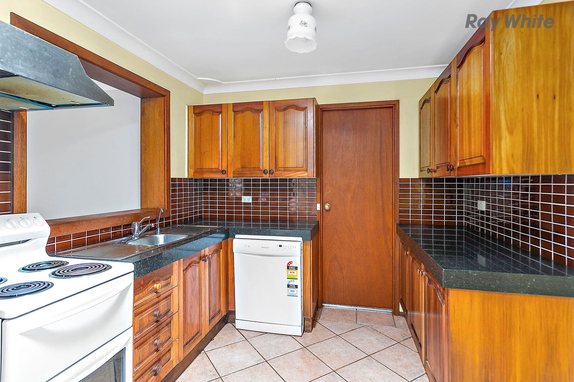 10 Mcgill Close, Albion Park - Thumbnail 4