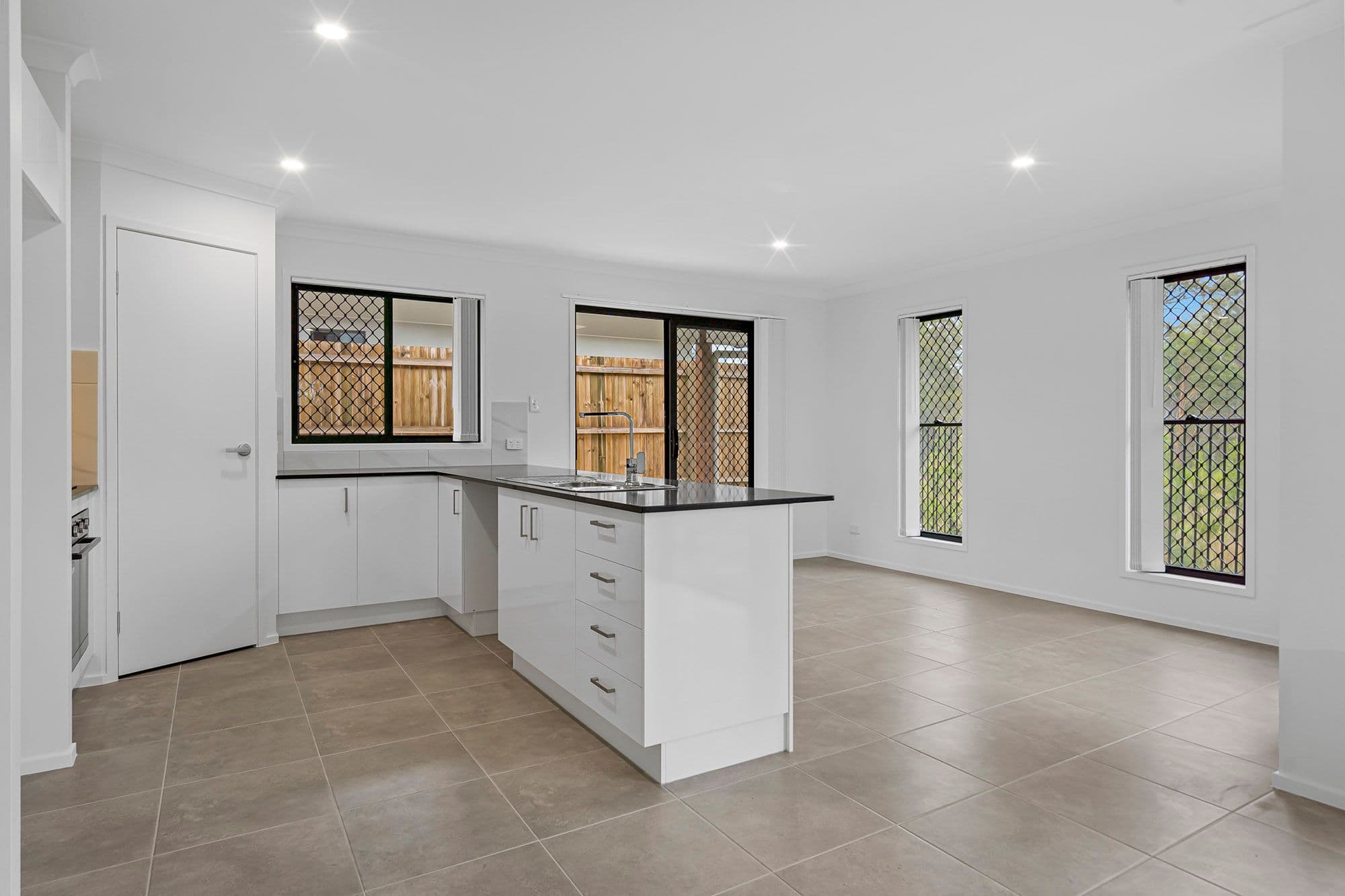 1 Burton Court, Logan Reserve QLD 4133, Logan Reserve - Thumbnail 4
