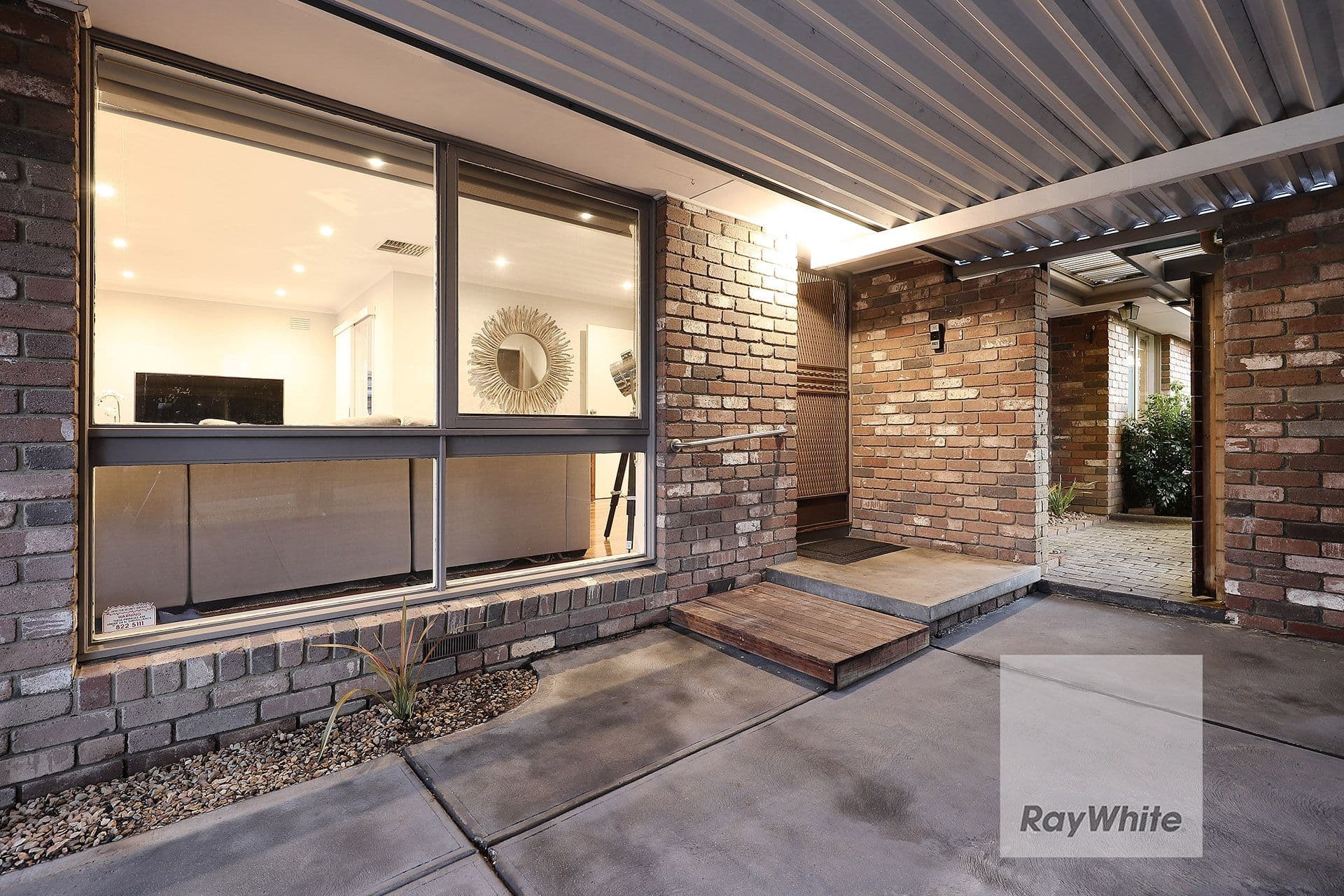 28 The Circuit, Gladstone Park VIC 3043, Gladstone Park - Thumbnail 2