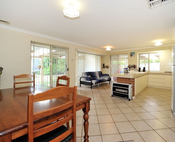 55 Oakwood Crescent, Waikiki WA 6169, Waikiki - Thumbnail 2