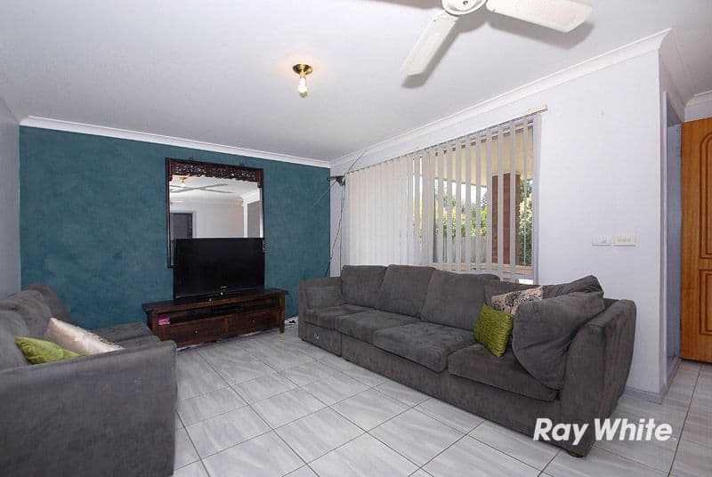 17 Caroline Cresent, CRANBOURNE WEST VIC 3977, Cranbourne West - Thumbnail 3