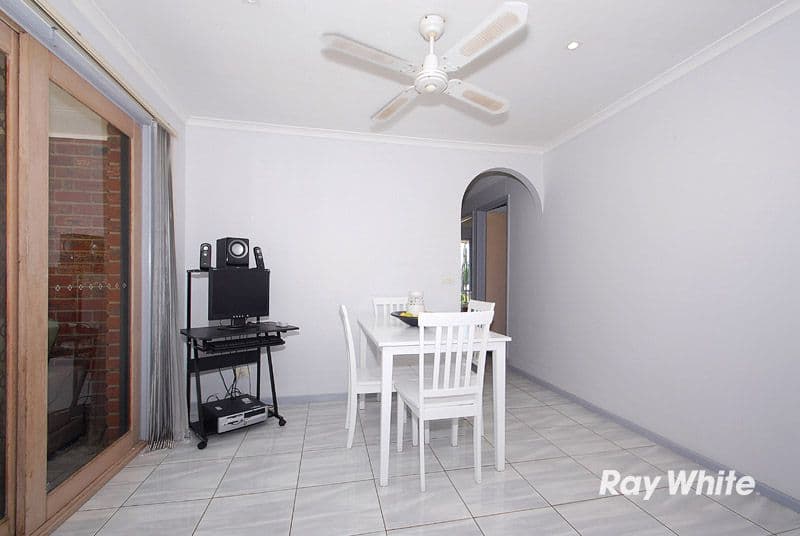17 Caroline Cresent, CRANBOURNE WEST VIC 3977, Cranbourne West - Thumbnail 7