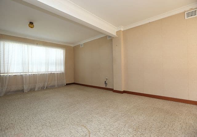 38 Kurrajong Avenue, Georges Hall NSW 2198, Georges Hall - Thumbnail 4
