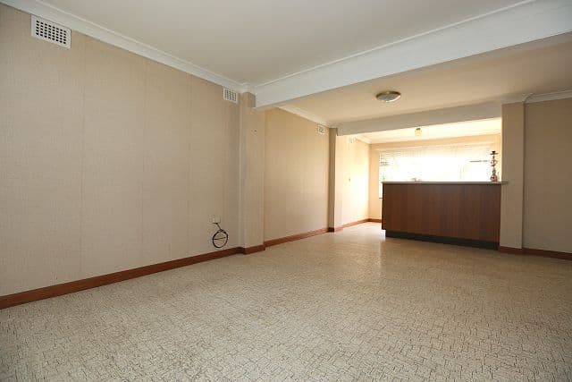 38 Kurrajong Avenue, Georges Hall NSW 2198, Georges Hall - Thumbnail 6
