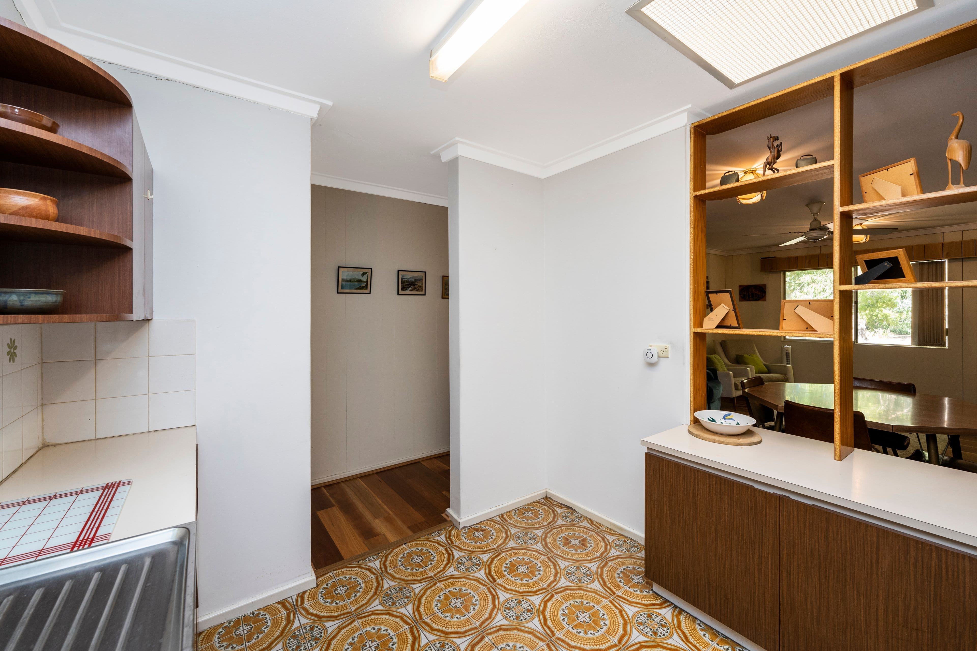 4 Sutherland Close South, Guildford WA 6055, Guildford - Thumbnail 7