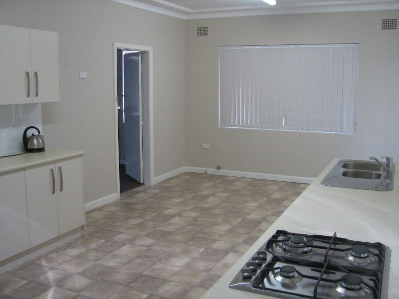 9 Degance Street, TAMWORTH NSW 2340, South Tamworth - Thumbnail 2