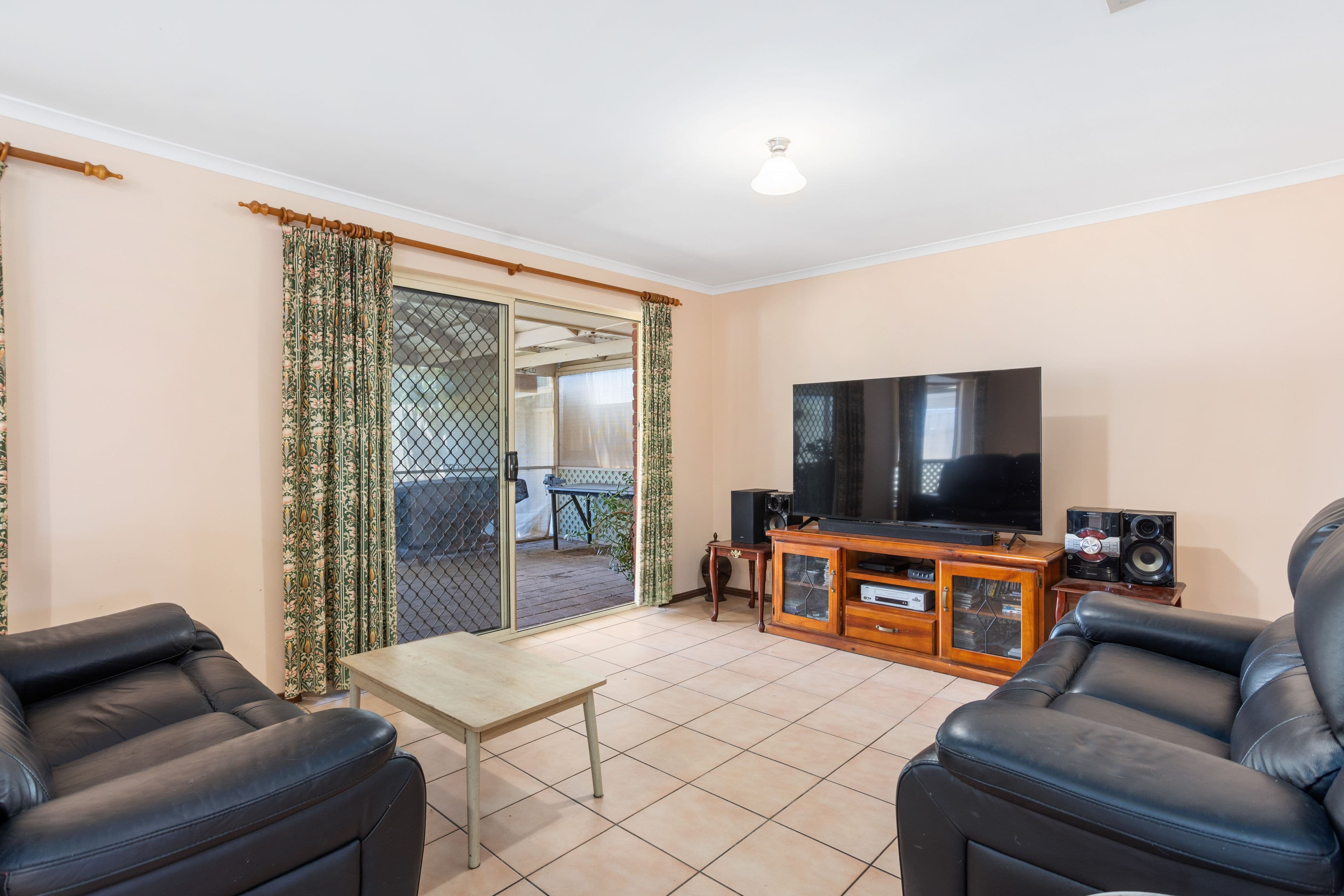 7 Manning Crescent, Pooraka SA 5095, Pooraka - Thumbnail 2