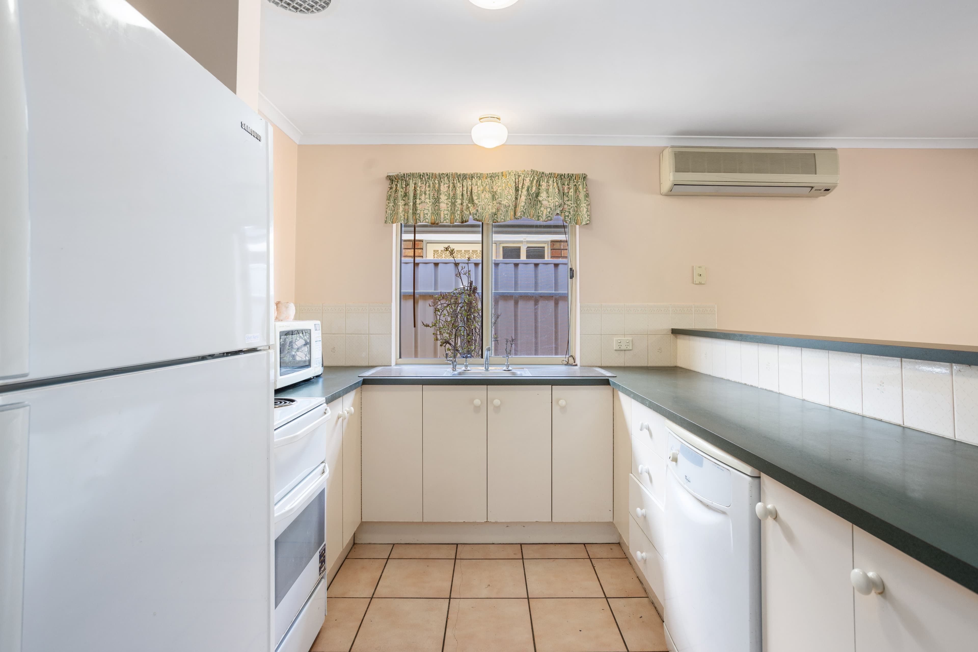 7 Manning Crescent, Pooraka SA 5095, Pooraka - Thumbnail 4