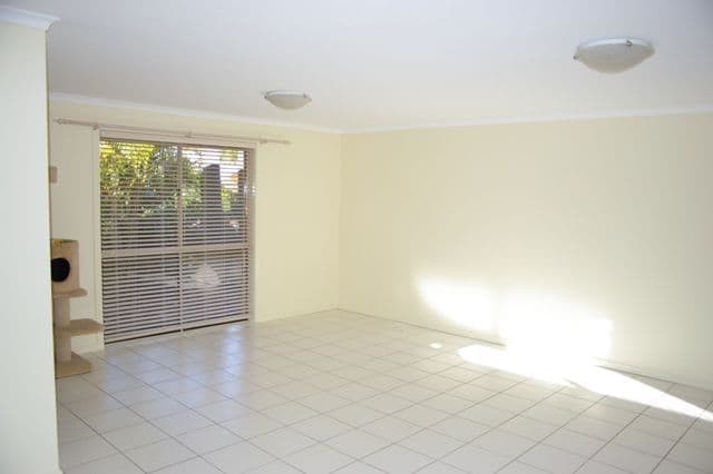 5 Bradstone Road, CARRARA QLD 4211, Carrara - Thumbnail 3