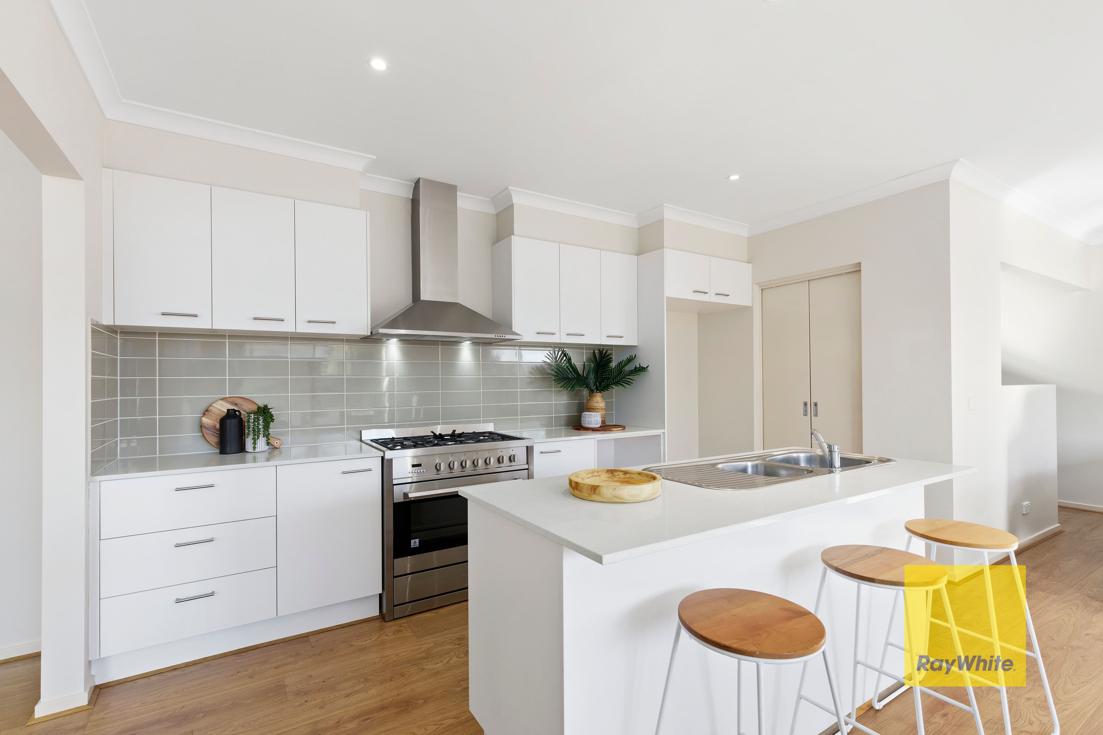 10 Badminton Court, Marshall VIC 3216, Marshall - Thumbnail 2