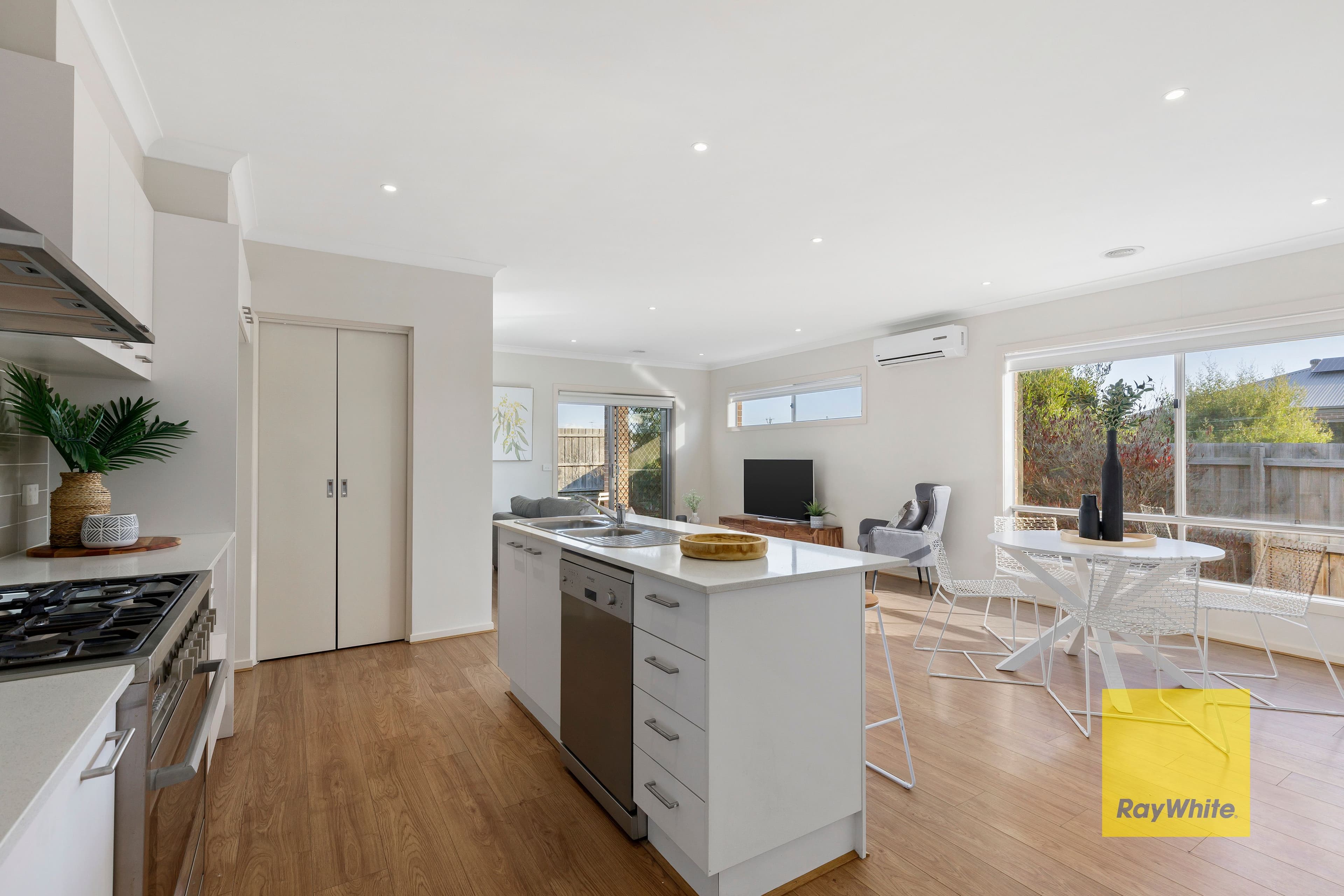 10 Badminton Court, Marshall VIC 3216, Marshall - Thumbnail 3
