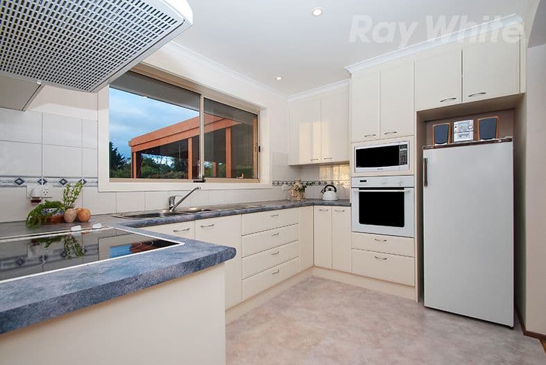 73 ST ANDREWS Drive, Chirnside Park VIC 3116, Chirnside Park - Thumbnail 4