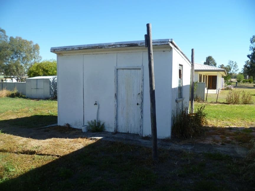 42 Inverell Street, ASHFORD NSW 2361, Ashford - Thumbnail 2