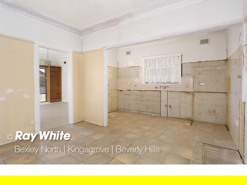 22 Bennett Avenue, Roselands - Thumbnail 2