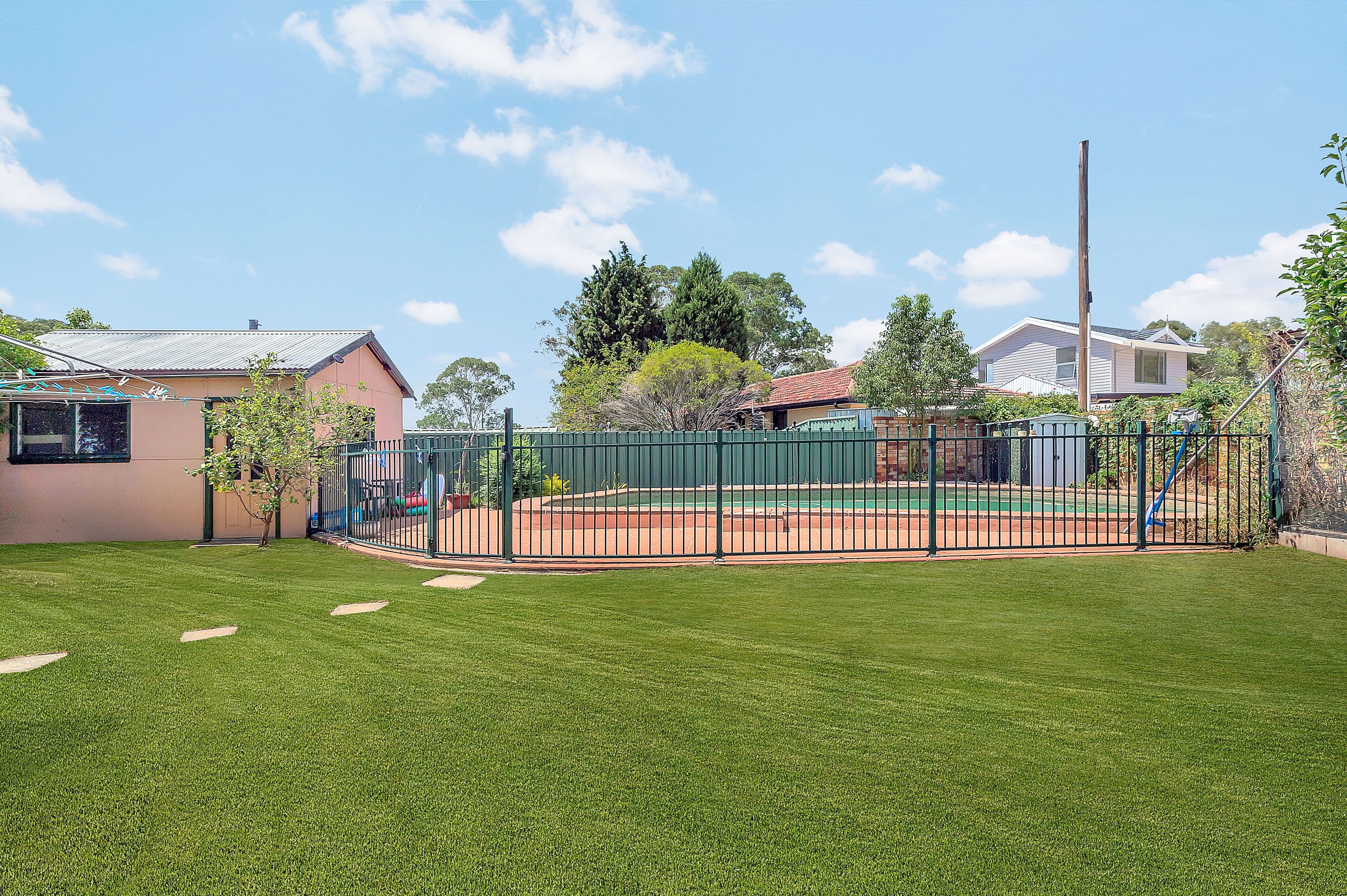 28 Canberra Avenue, Casula - Thumbnail 8