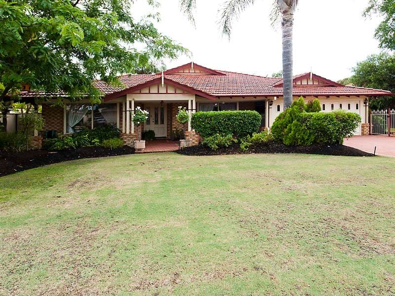 10 Sandringham Promenade, CANNING VALE WA 6155, Canning Vale - Image 1