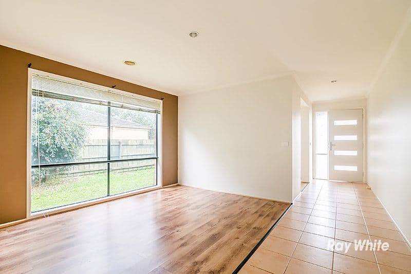 9 Genista Road, Cranbourne West VIC 3977, Cranbourne West - Thumbnail 2