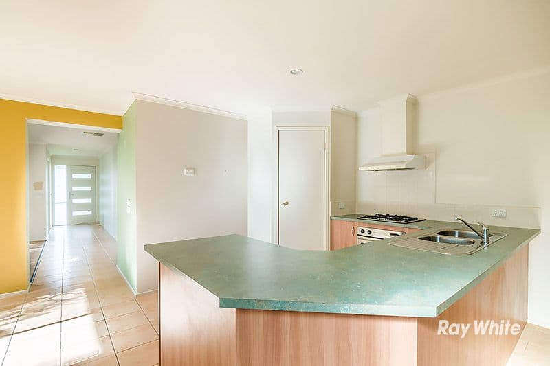 9 Genista Road, Cranbourne West VIC 3977, Cranbourne West - Thumbnail 4