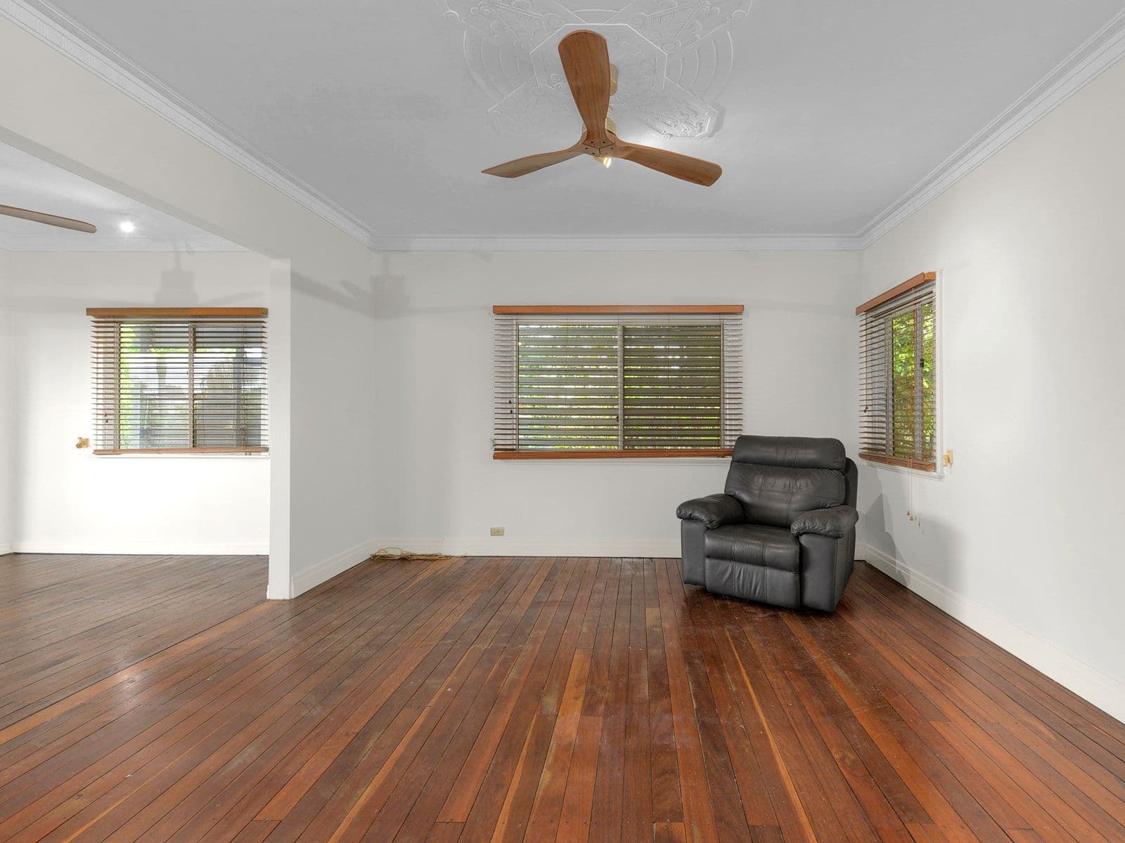 249 Edinburgh Castle Road, Wavell Heights QLD 4012, Wavell Heights - Thumbnail 2