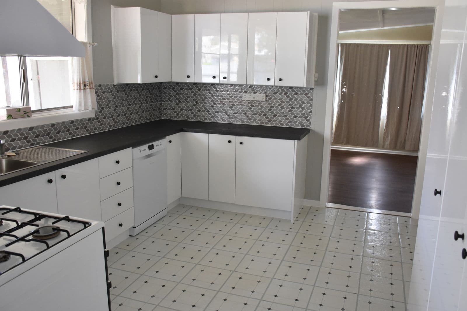 66 Jones Avenue, Moree NSW 2400, Moree - Thumbnail 3