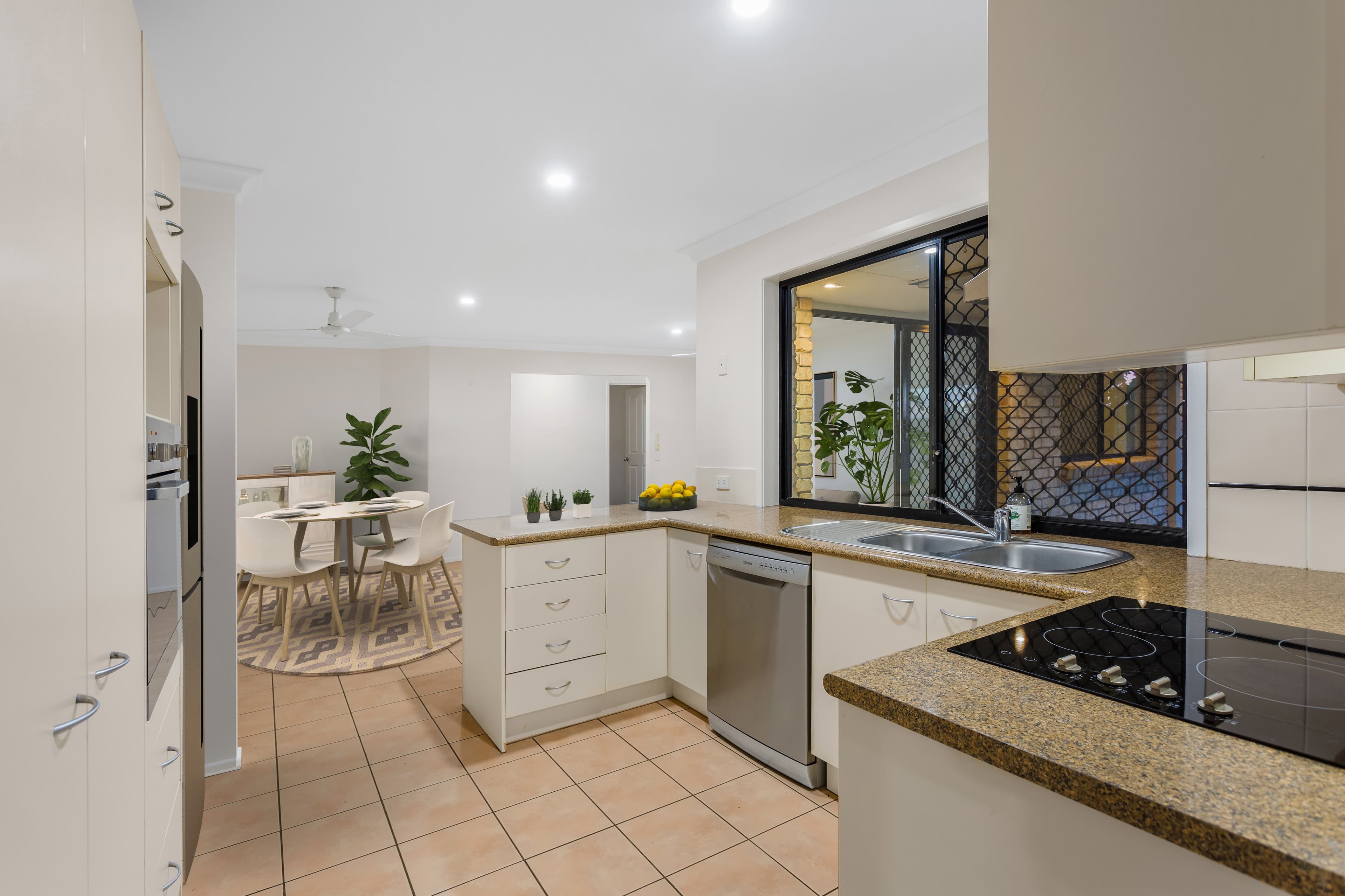 1 Lyons Court, Springfield QLD 4300, Springfield - Thumbnail 5
