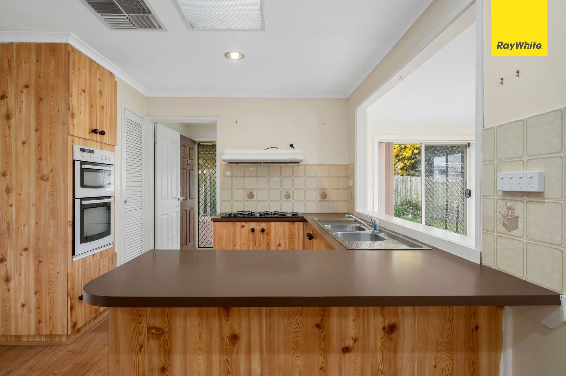 5 Oxley Court, Melton South VIC 3338, Melton South - Thumbnail 3